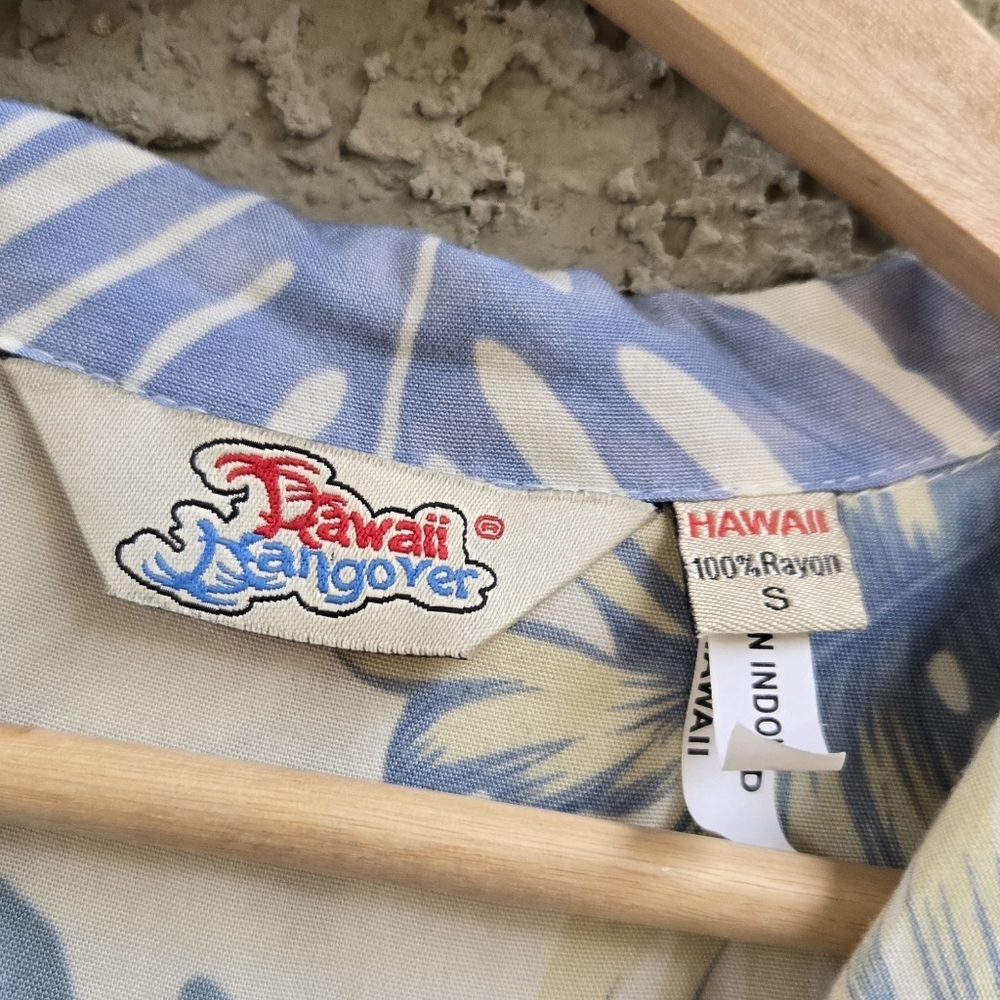 Hawaii Hangover Mens Button Down Shirt - Picture 6 of 7